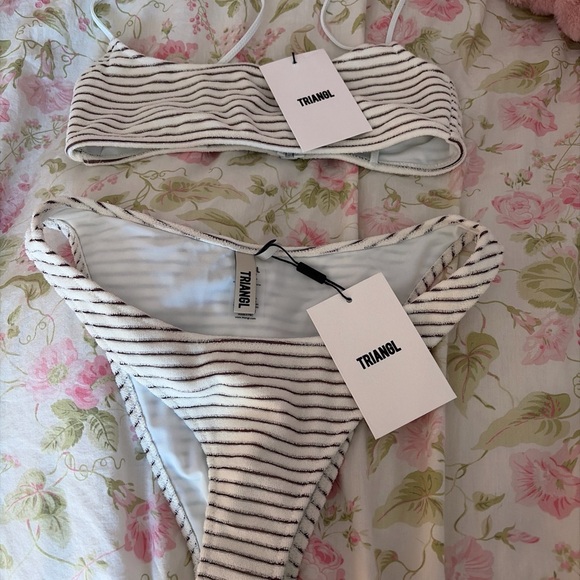 triangl swimwear Other - Triangl Swimwear! White Bikini Set with Thin Black Stripe Detail